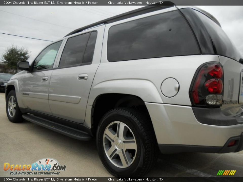 2004 Chevrolet TrailBlazer EXT LS Silverstone Metallic / Pewter Photo #5