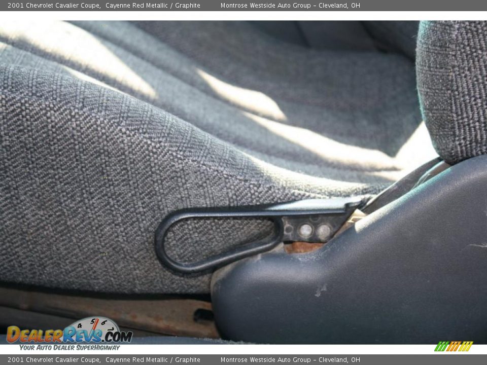 2001 Chevrolet Cavalier Coupe Cayenne Red Metallic / Graphite Photo #14