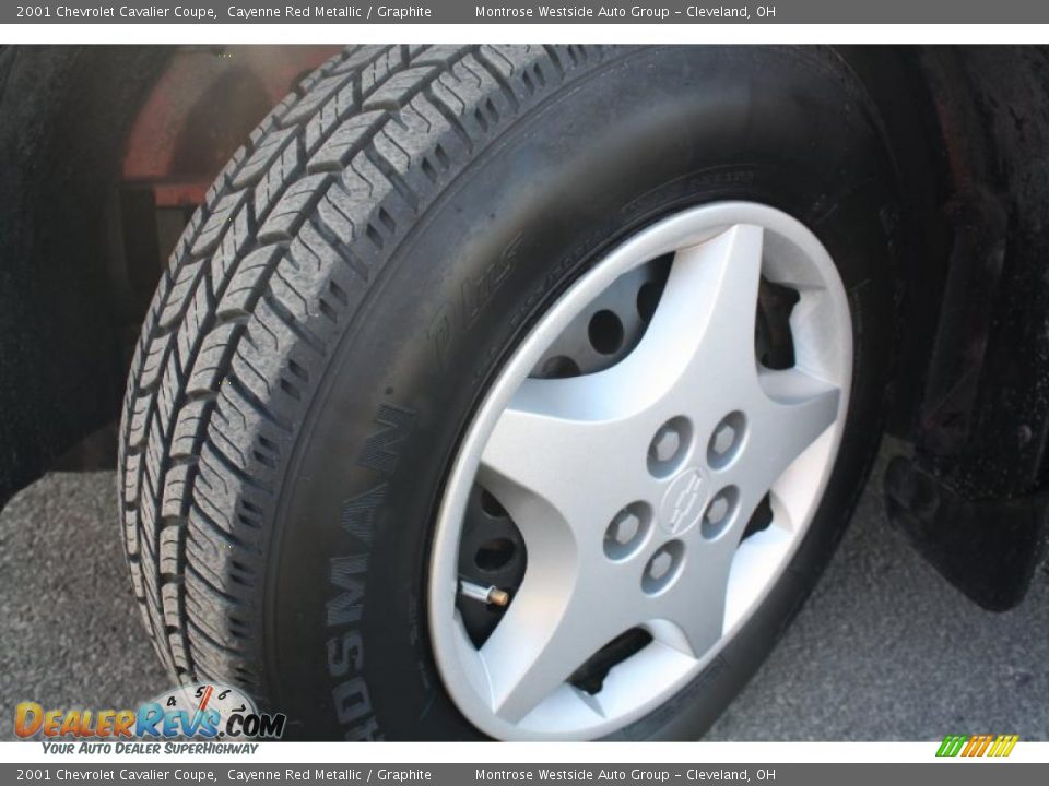 2001 Chevrolet Cavalier Coupe Cayenne Red Metallic / Graphite Photo #18