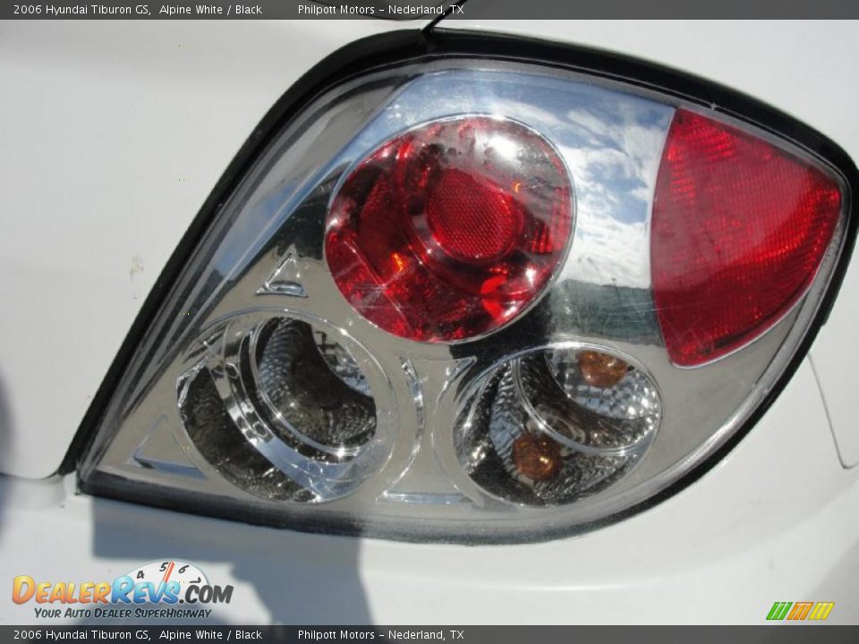 2006 Hyundai Tiburon GS Alpine White / Black Photo #18