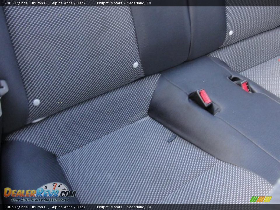 2006 Hyundai Tiburon GS Alpine White / Black Photo #30
