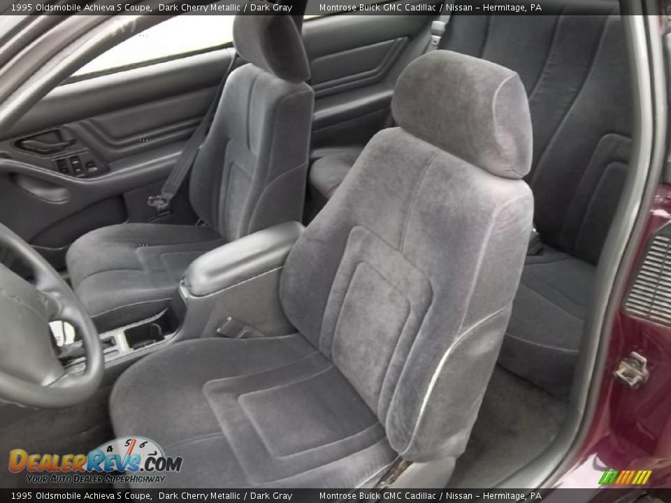 Dark Gray Interior - 1995 Oldsmobile Achieva S Coupe Photo #11