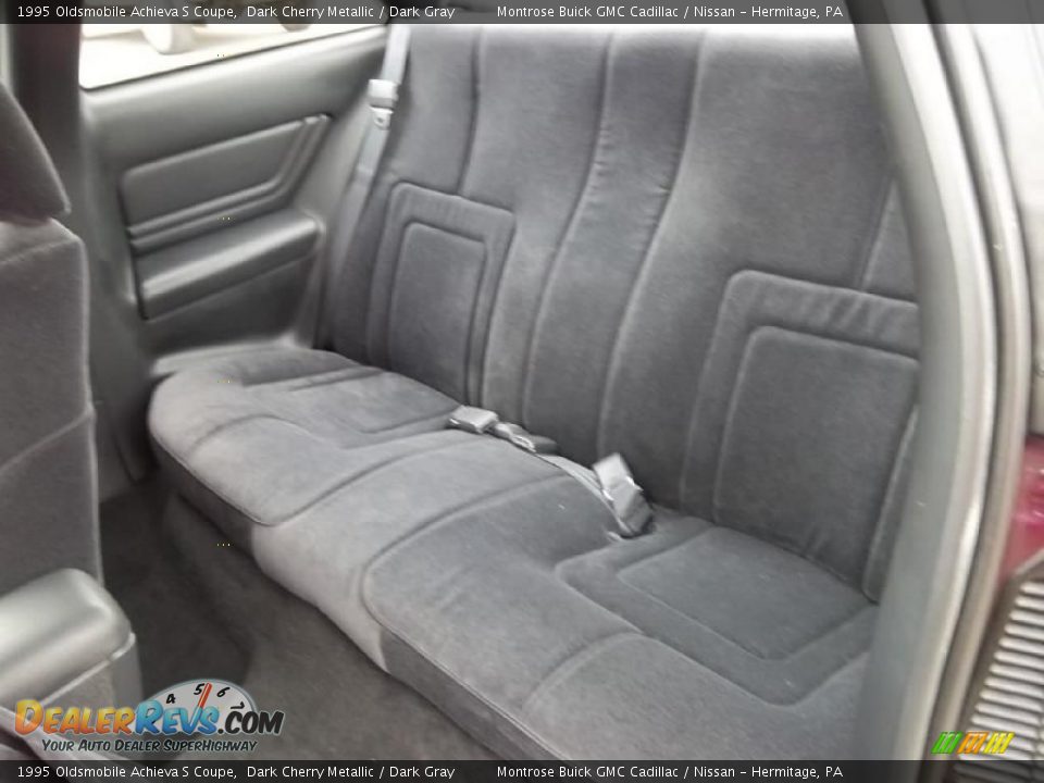 Dark Gray Interior - 1995 Oldsmobile Achieva S Coupe Photo #12