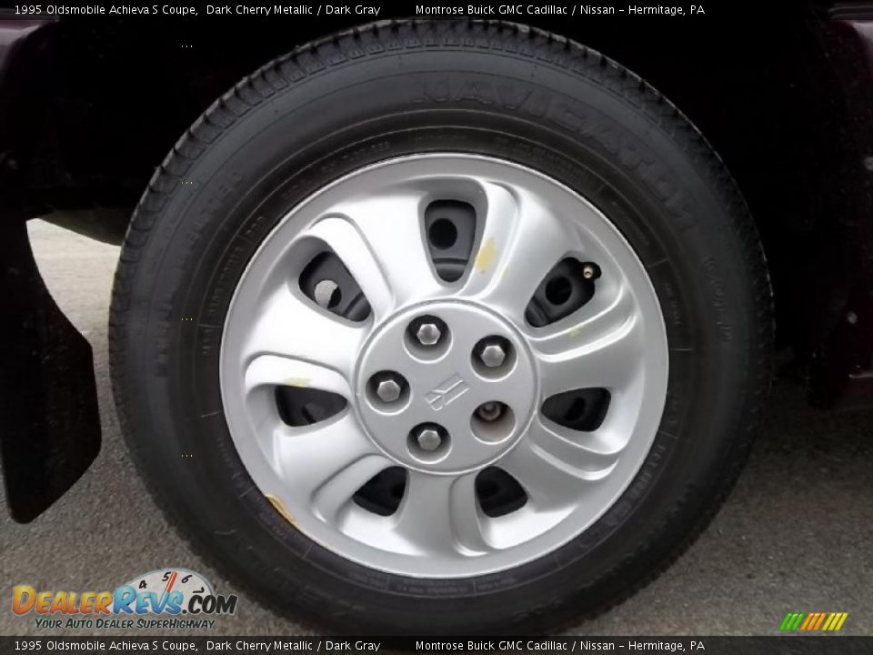 1995 Oldsmobile Achieva S Coupe Wheel Photo #28