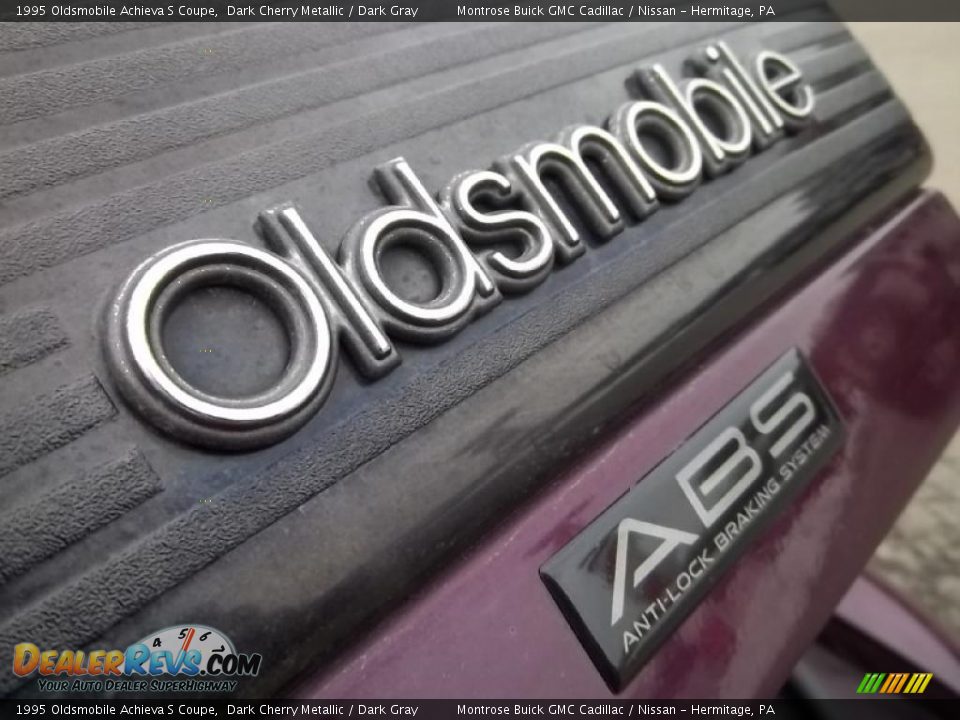 1995 Oldsmobile Achieva S Coupe Logo Photo #30