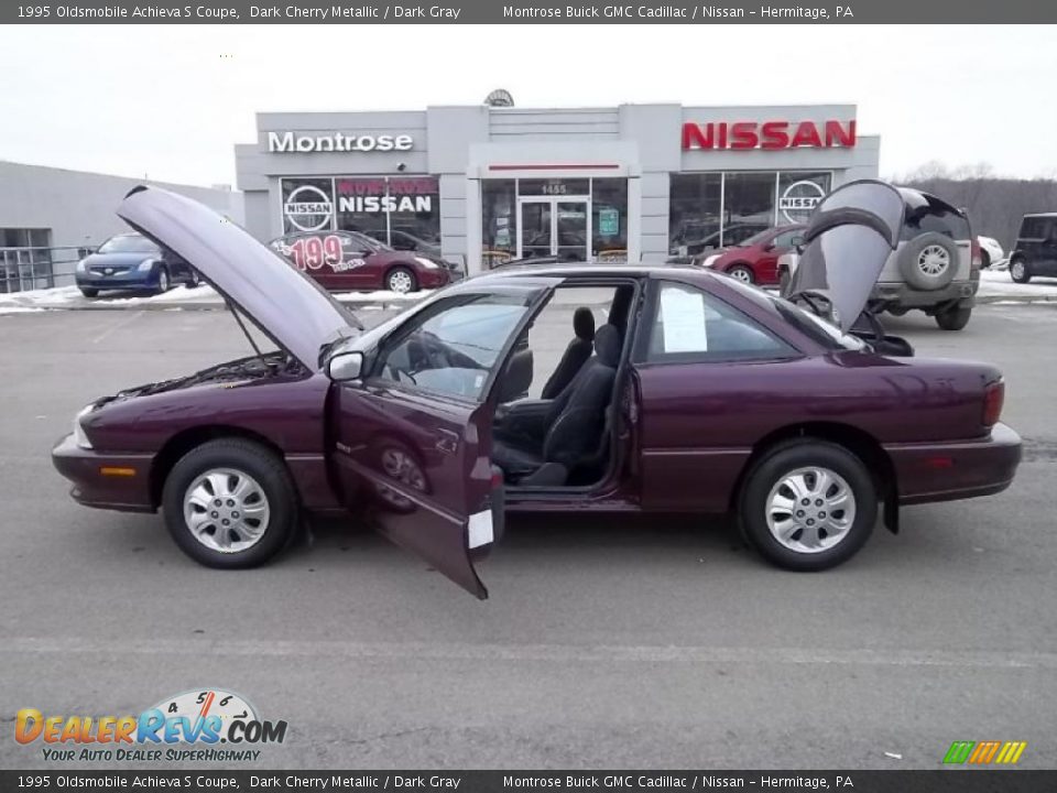 1995 Oldsmobile Achieva S Coupe Dark Cherry Metallic / Dark Gray Photo #32