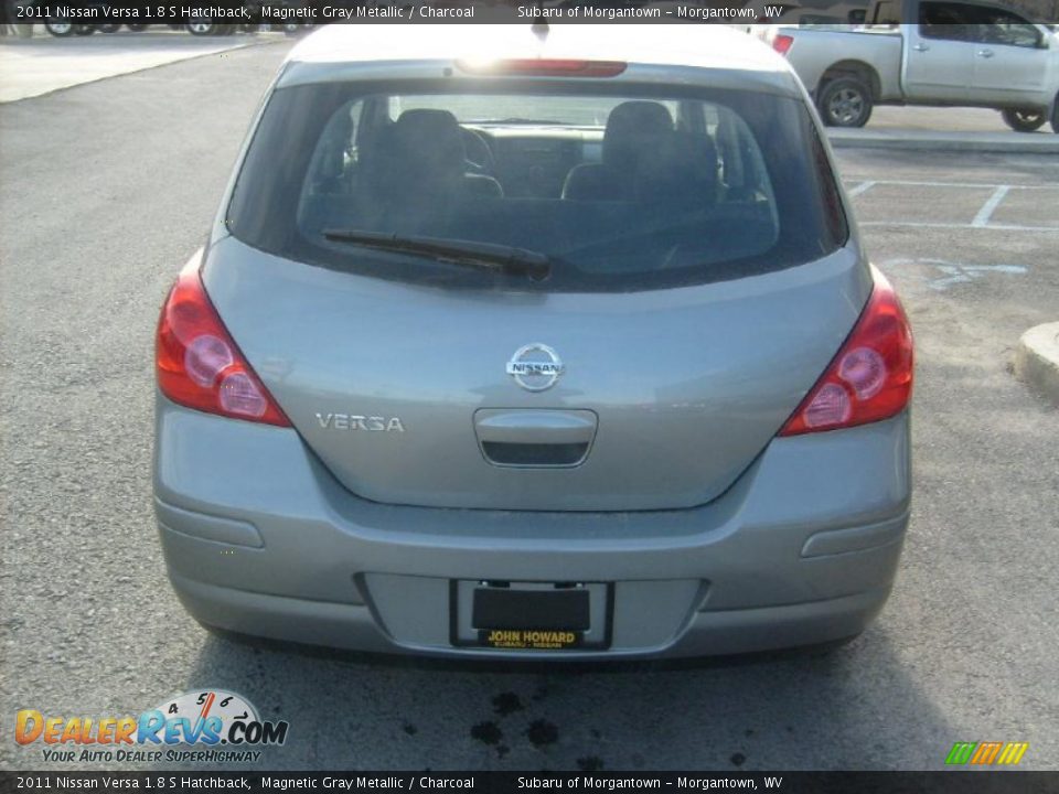 2011 Nissan Versa 1.8 S Hatchback Magnetic Gray Metallic / Charcoal Photo #8