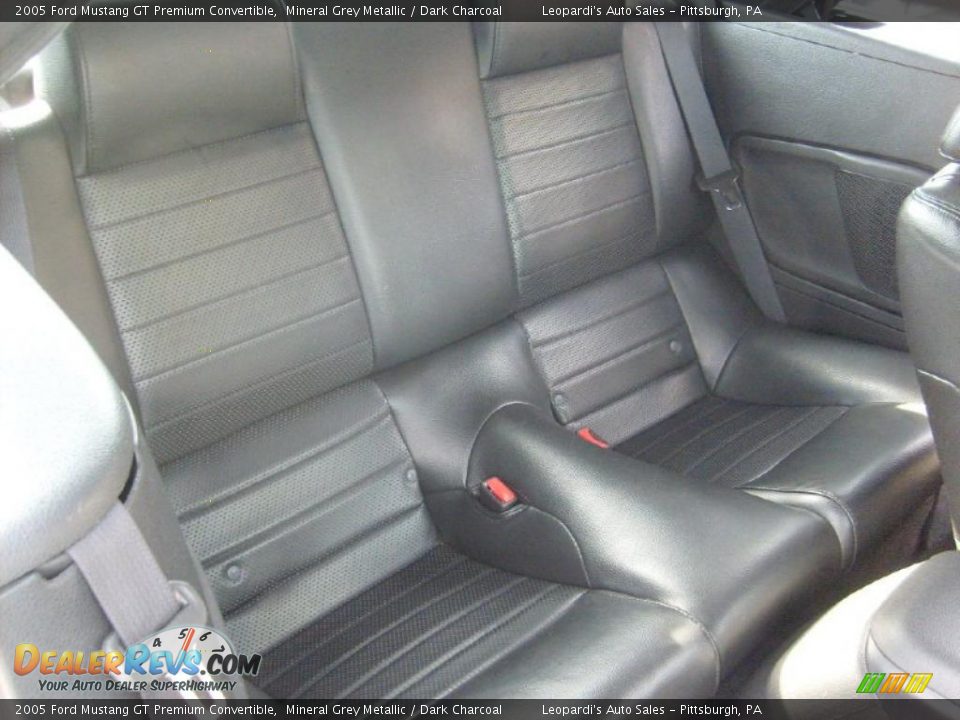 Dark Charcoal Interior - 2005 Ford Mustang GT Premium Convertible Photo #15