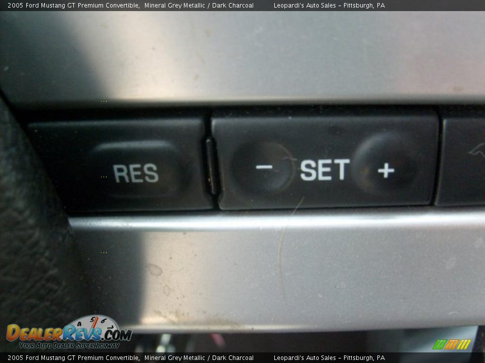 2005 Ford Mustang GT Premium Convertible Mineral Grey Metallic / Dark Charcoal Photo #22