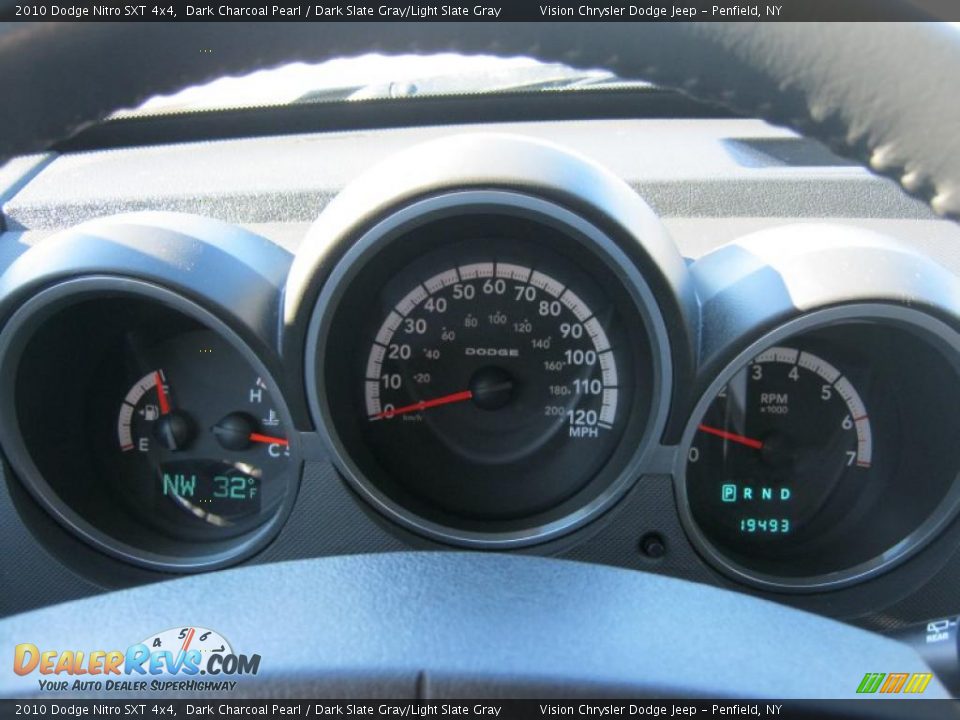 2010 Dodge Nitro SXT 4x4 Gauges Photo #25