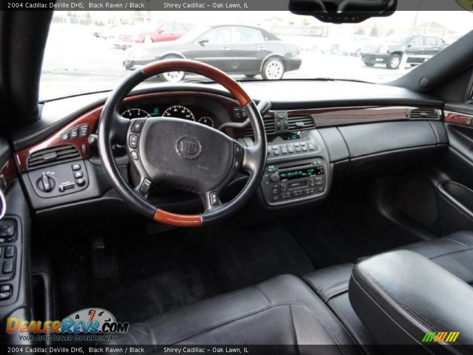 Dashboard of 2004 Cadillac DeVille DHS Photo #10