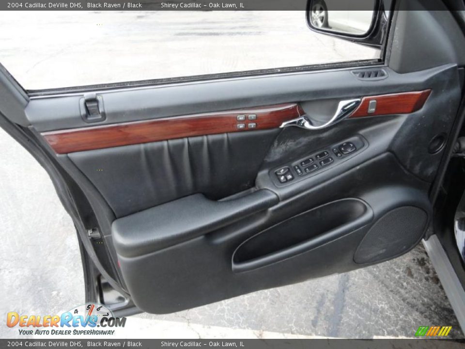 Door Panel of 2004 Cadillac DeVille DHS Photo #13