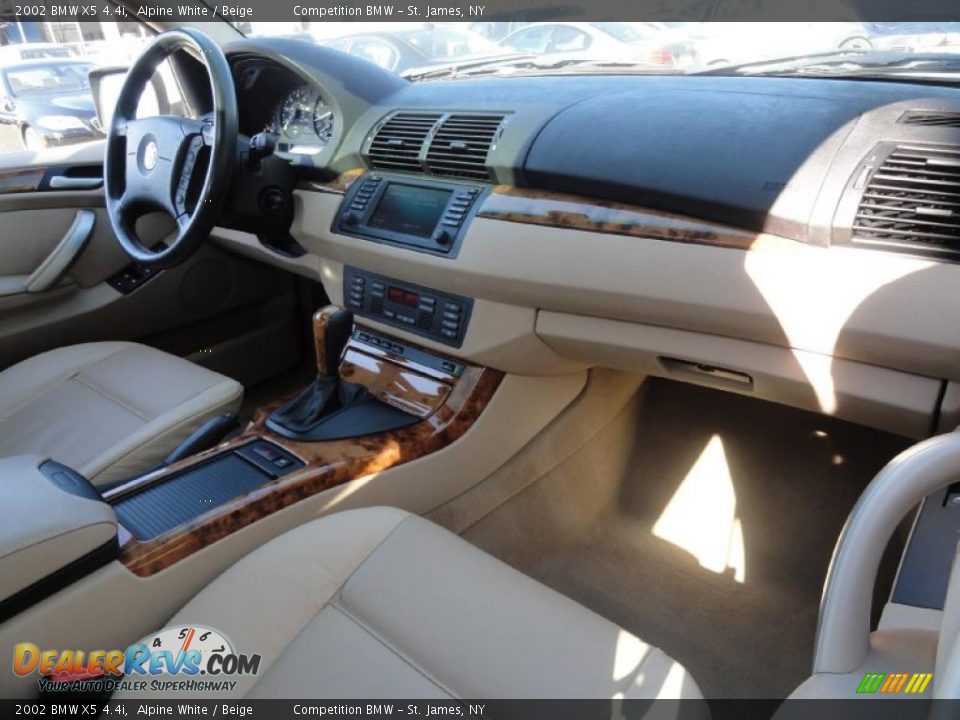 Dashboard of 2002 BMW X5 4.4i Photo #11