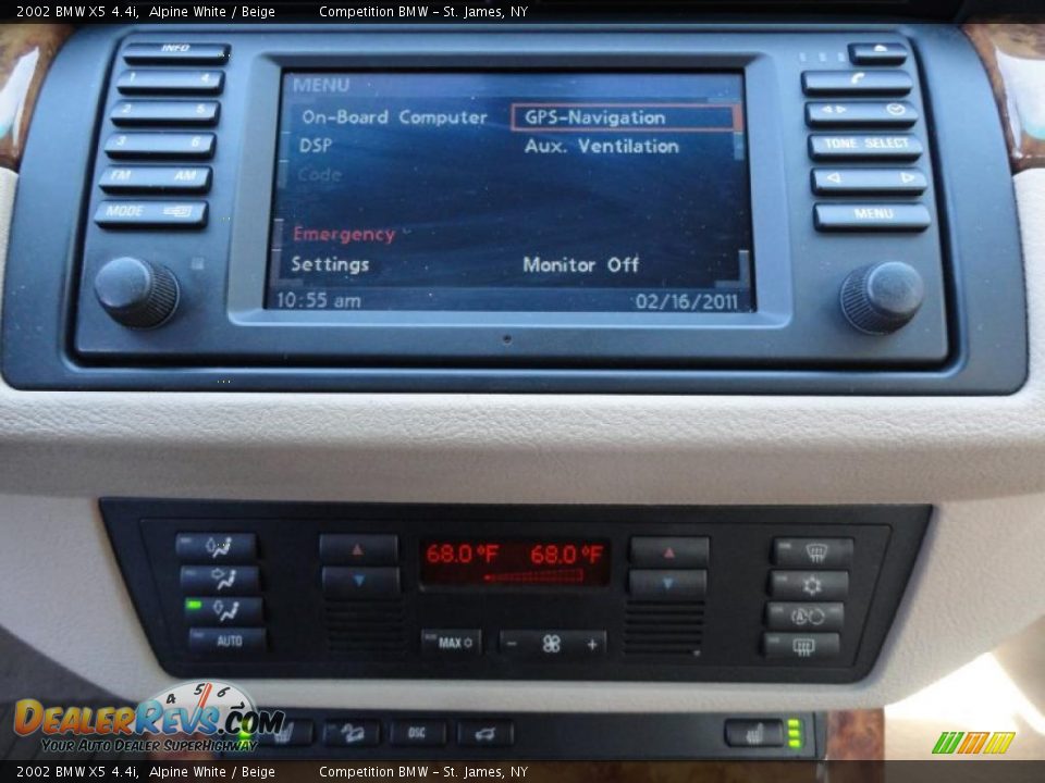 Controls of 2002 BMW X5 4.4i Photo #12