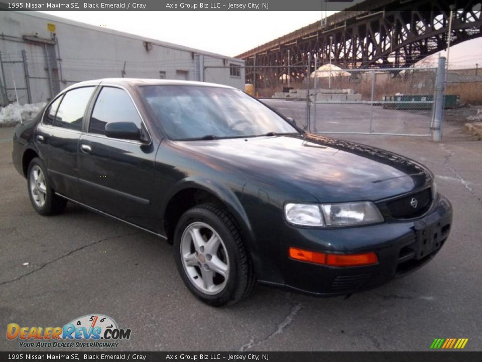 1995 Nissan Maxima SE Black Emerald / Gray Photo #3