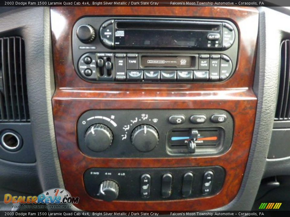 Controls of 2003 Dodge Ram 1500 Laramie Quad Cab 4x4 Photo #13