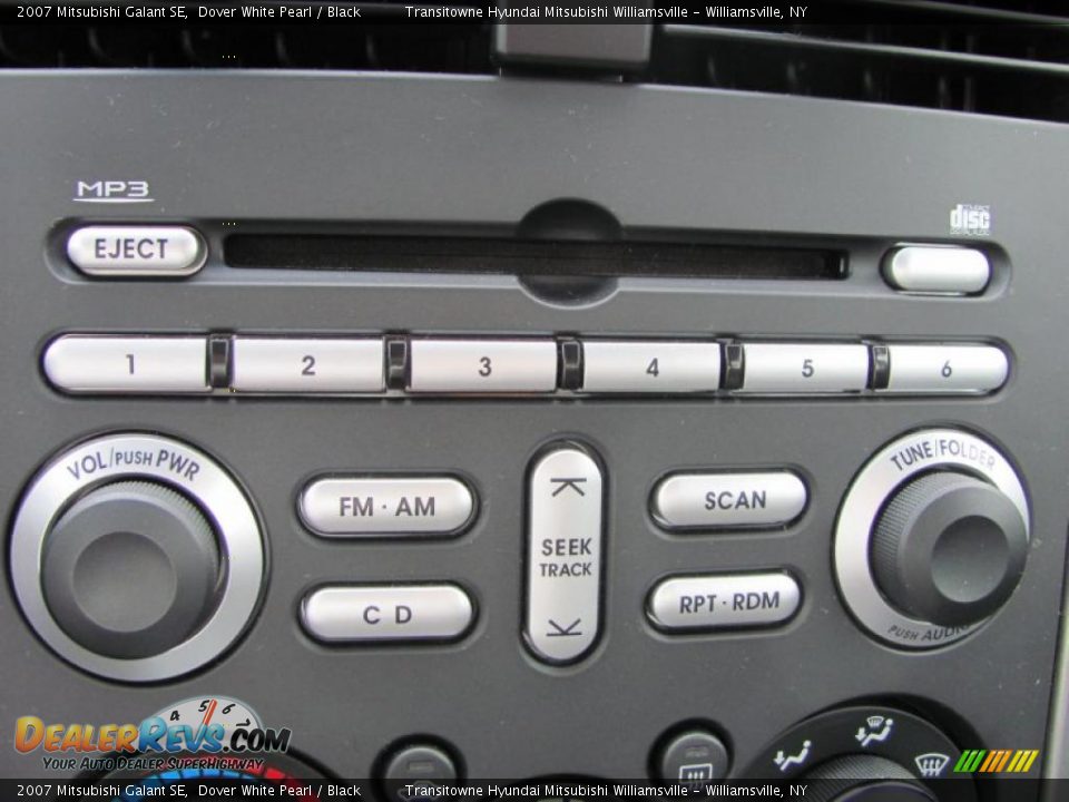 2007 Mitsubishi Galant SE Dover White Pearl / Black Photo #7