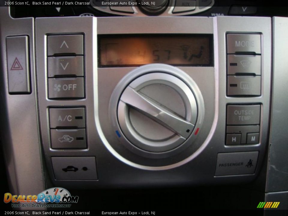 2006 Scion tC Black Sand Pearl / Dark Charcoal Photo #19