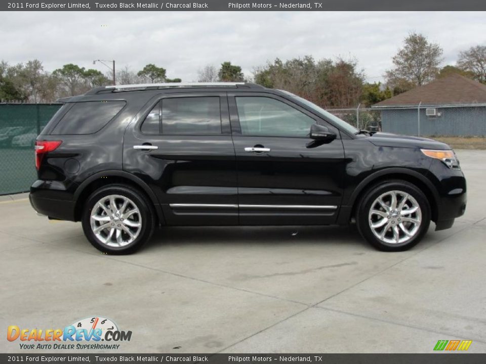 Tuxedo Black Metallic 2011 Ford Explorer Limited Photo #2