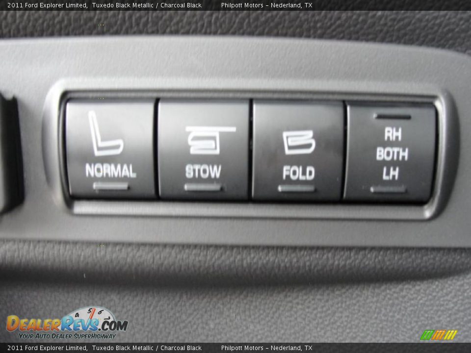 Controls of 2011 Ford Explorer Limited Photo #20