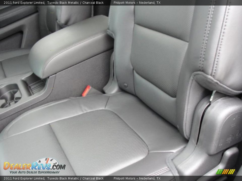 Charcoal Black Interior - 2011 Ford Explorer Limited Photo #29