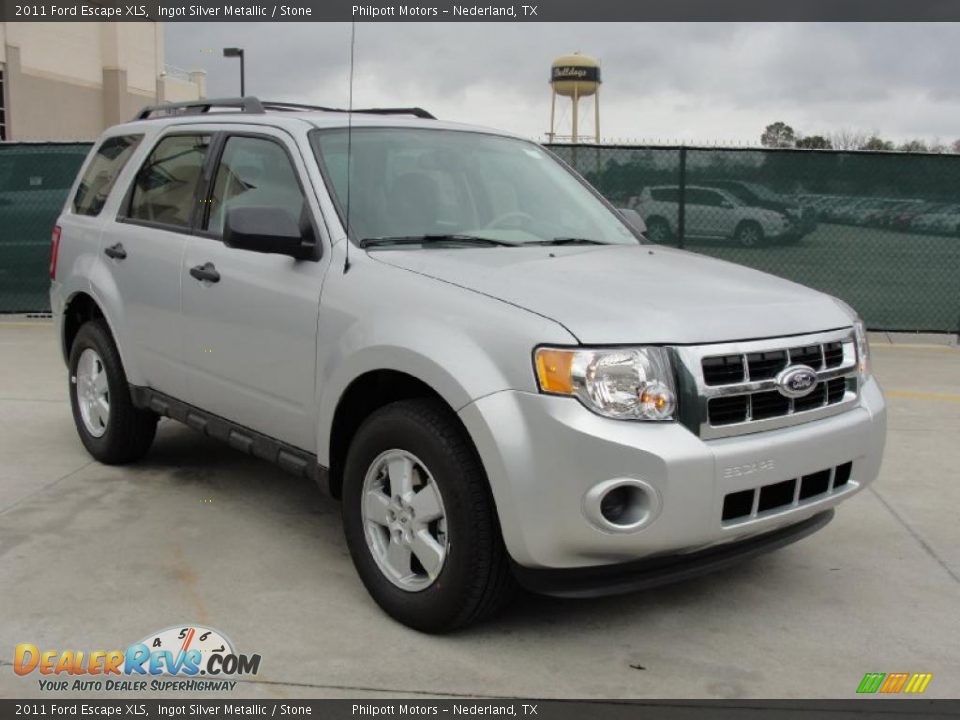 Front 3/4 View of 2011 Ford Escape XLS Photo #1