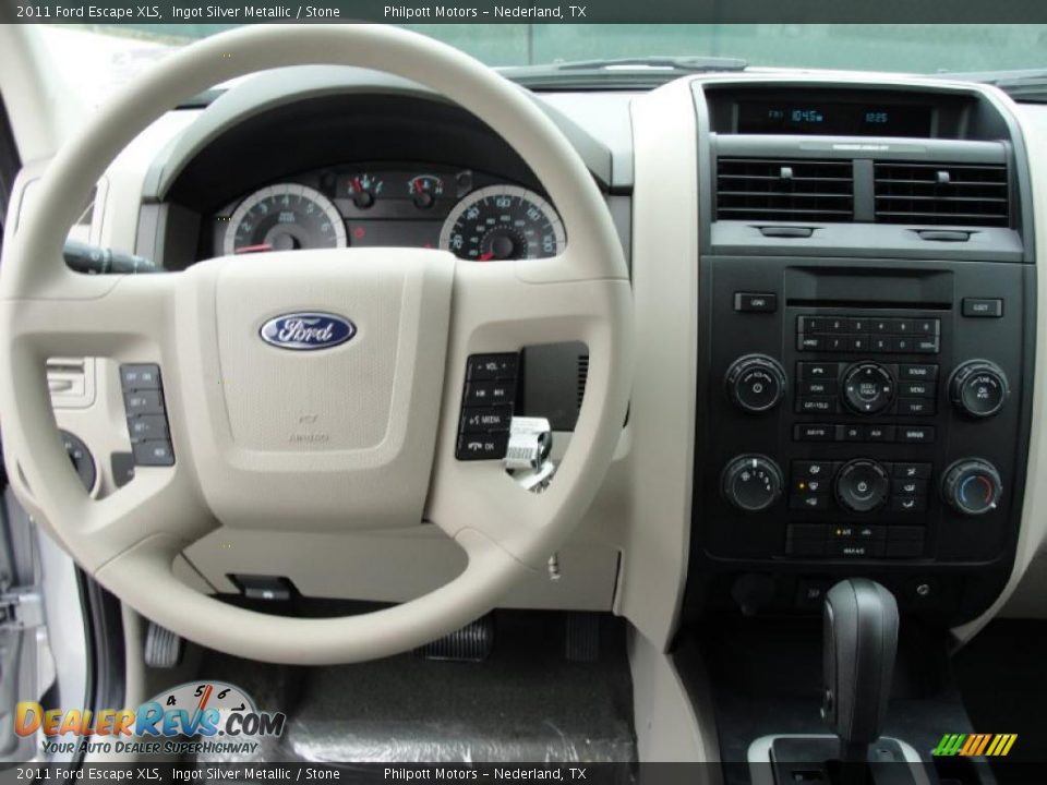 Dashboard of 2011 Ford Escape XLS Photo #28