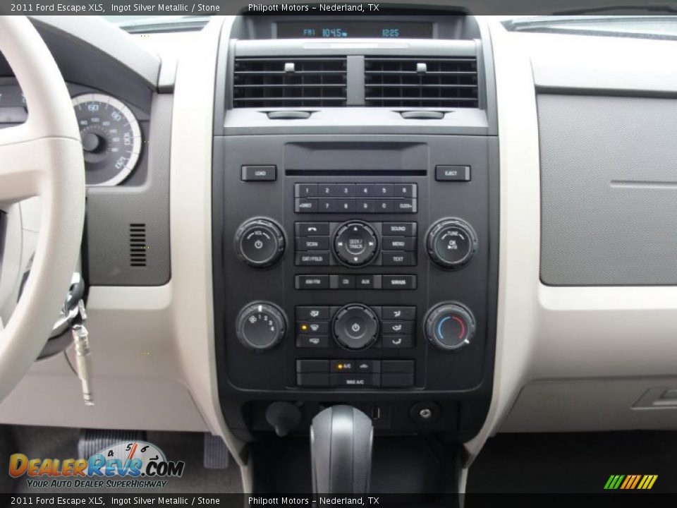 Controls of 2011 Ford Escape XLS Photo #29