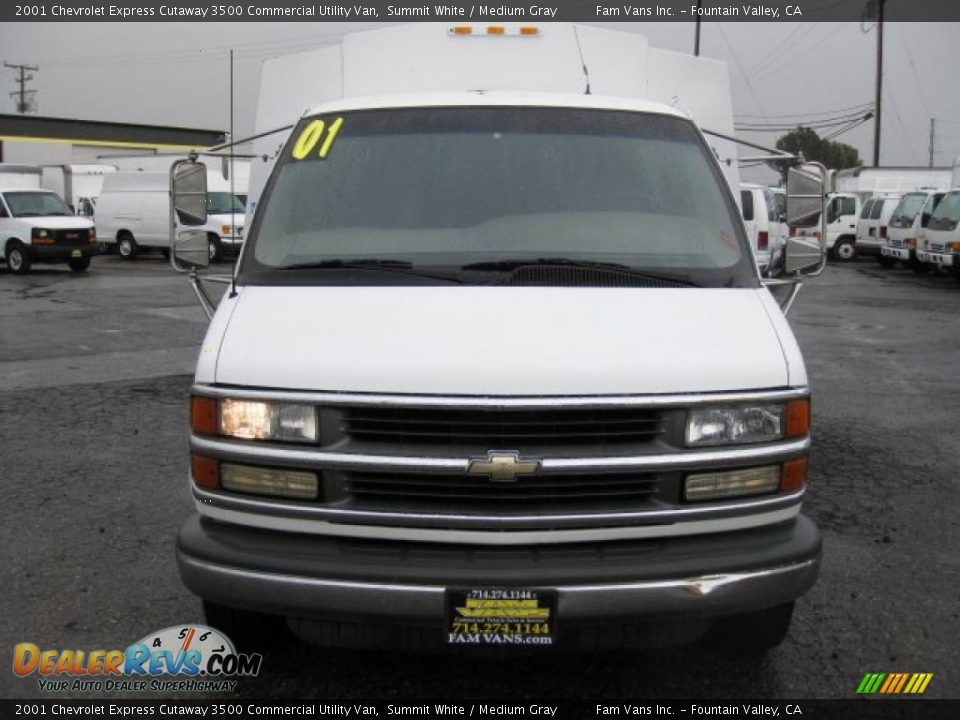 2001 Chevrolet Express Cutaway 3500 Commercial Utility Van Summit White / Medium Gray Photo #2