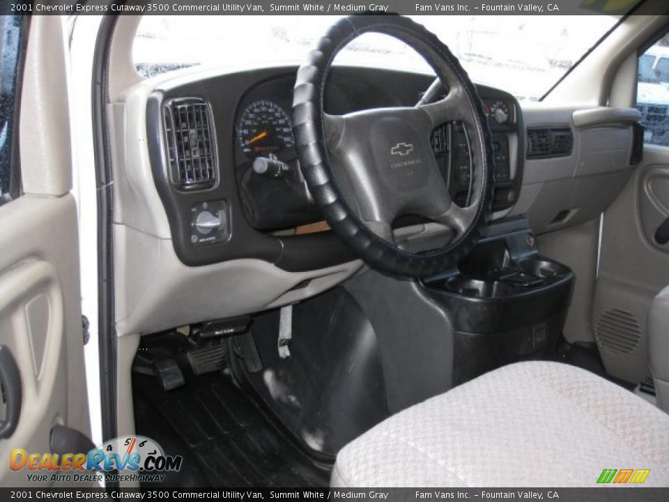 2001 Chevrolet Express Cutaway 3500 Commercial Utility Van Summit White / Medium Gray Photo #8