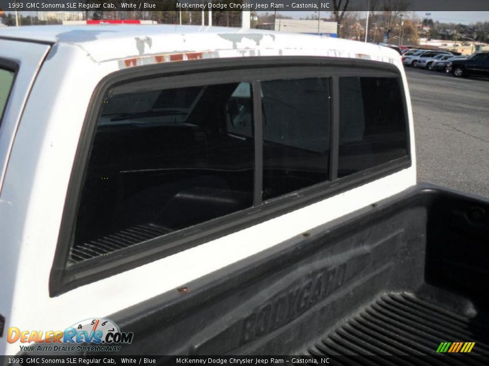 1993 GMC Sonoma SLE Regular Cab White / Blue Photo #16