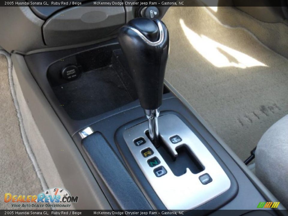 2005 Hyundai Sonata GL Ruby Red / Beige Photo #11