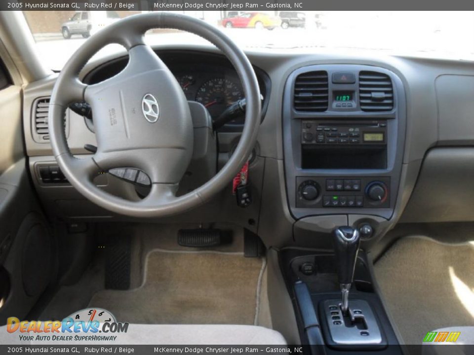 2005 Hyundai Sonata GL Ruby Red / Beige Photo #16