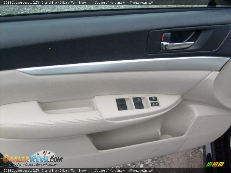 2011 Subaru Legacy 2.5i Crystal Black Silica / Warm Ivory Photo #14