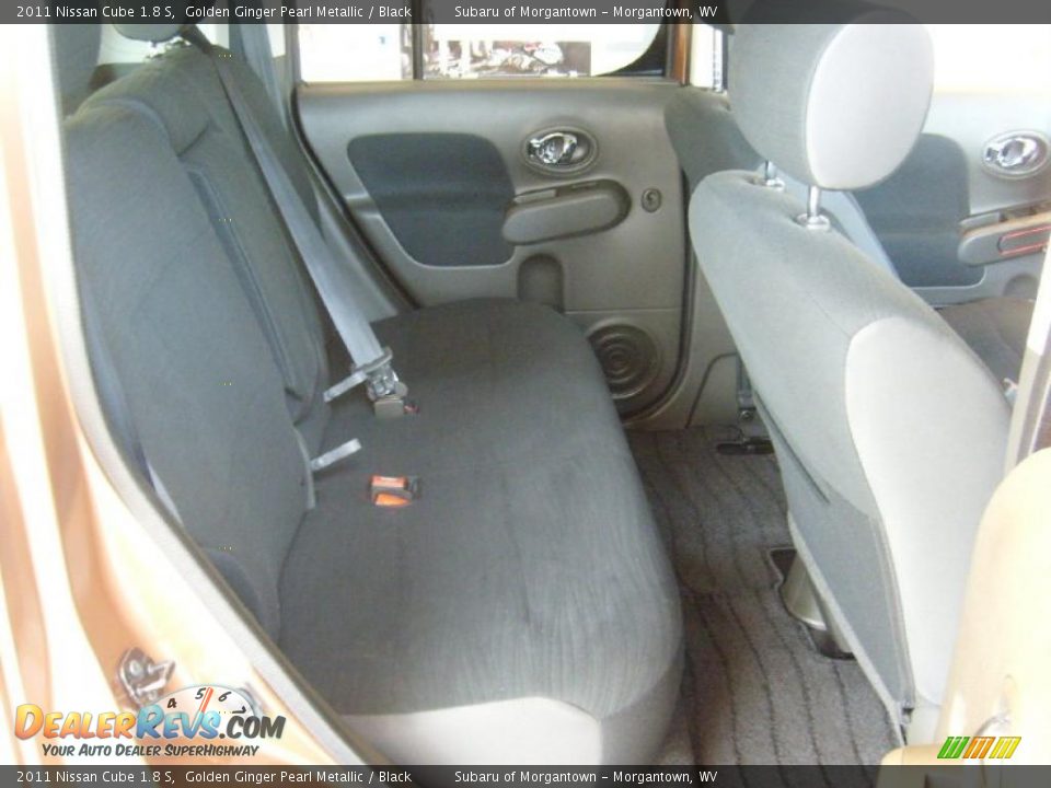 Black Interior - 2011 Nissan Cube 1.8 S Photo #15