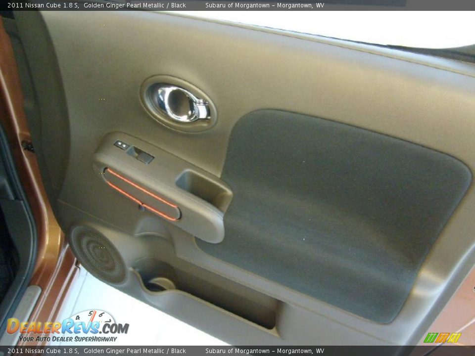 2011 Nissan Cube 1.8 S Golden Ginger Pearl Metallic / Black Photo #16