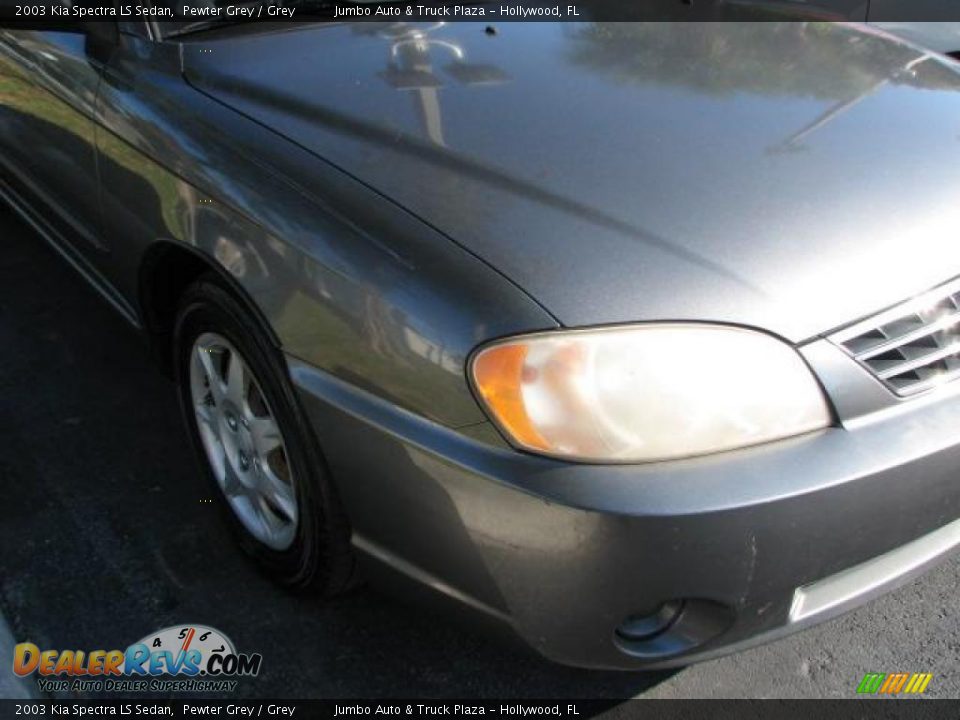 2003 Kia Spectra LS Sedan Pewter Grey / Grey Photo #2
