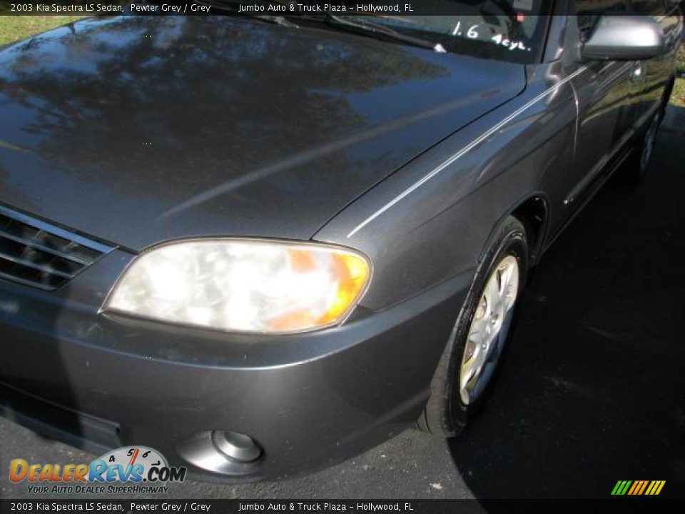 2003 Kia Spectra LS Sedan Pewter Grey / Grey Photo #4
