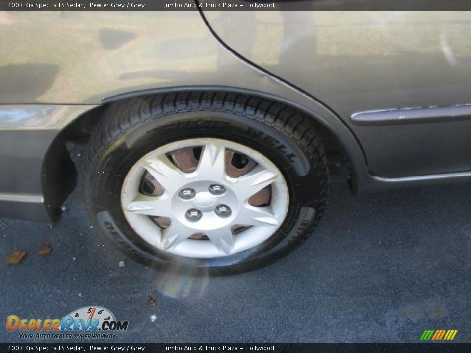 2003 Kia Spectra LS Sedan Pewter Grey / Grey Photo #19