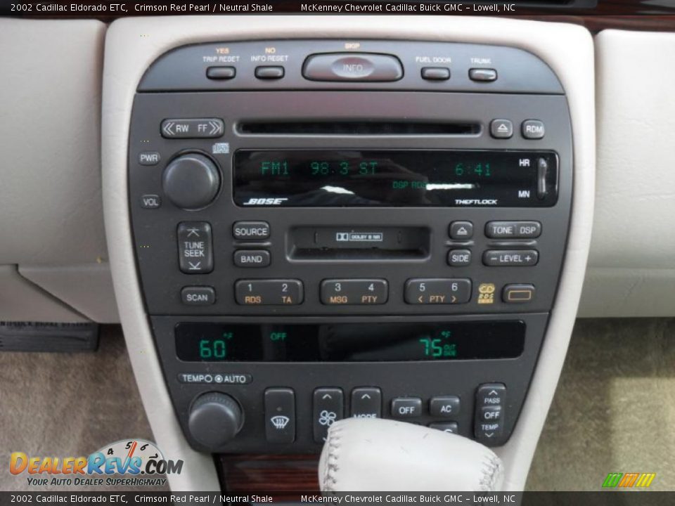 Controls of 2002 Cadillac Eldorado ETC Photo #12