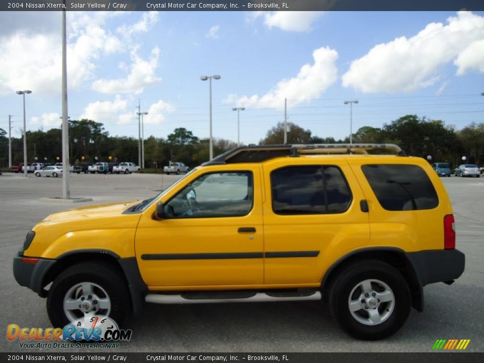 2004 Nissan Xterra Solar Yellow / Gray Photo #2