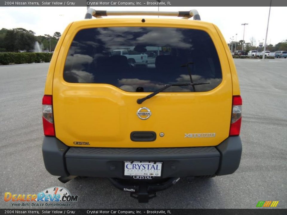 2004 Nissan Xterra Solar Yellow / Gray Photo #11