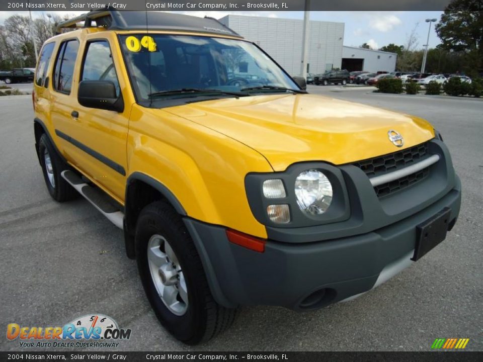 2004 Nissan Xterra Solar Yellow / Gray Photo #14