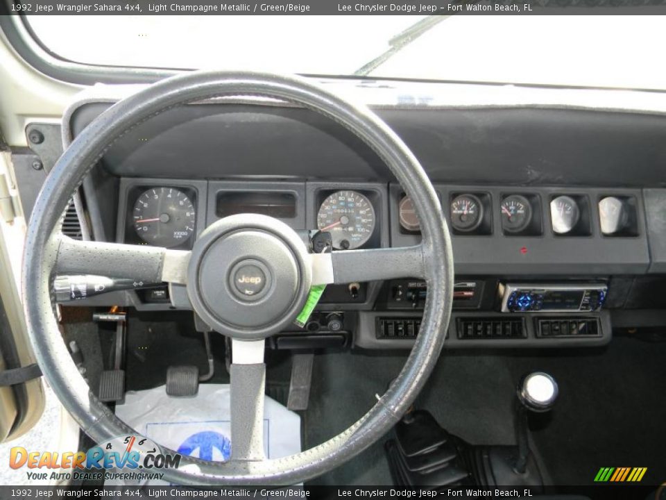 1992 Jeep Wrangler Sahara 4x4 Steering Wheel Photo #17