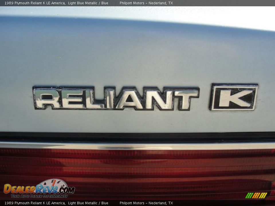 1989 Plymouth Reliant K LE America Logo Photo #17