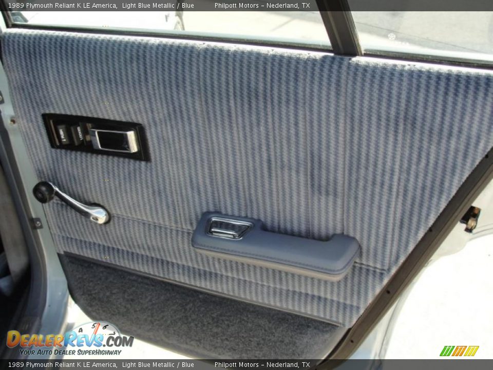 Door Panel of 1989 Plymouth Reliant K LE America Photo #23