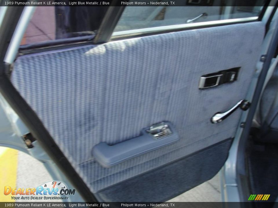 Door Panel of 1989 Plymouth Reliant K LE America Photo #25