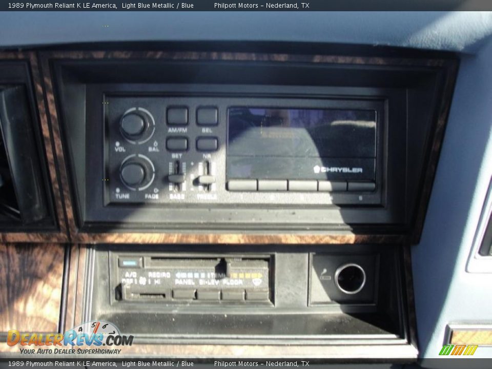 Controls of 1989 Plymouth Reliant K LE America Photo #30
