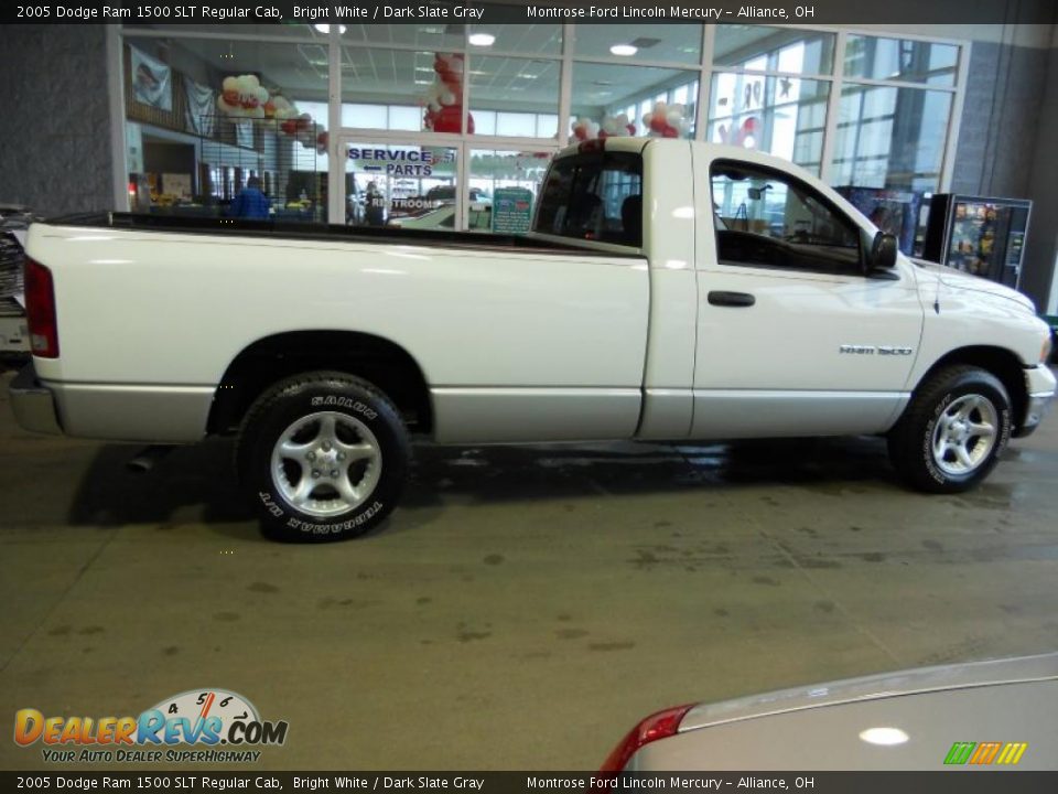 2005 Dodge Ram 1500 SLT Regular Cab Bright White / Dark Slate Gray Photo #5