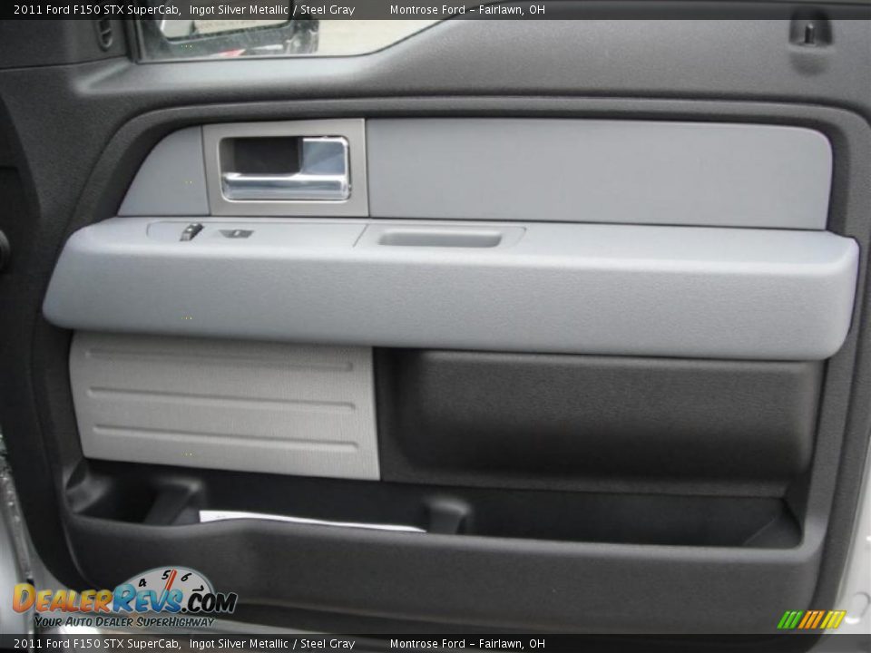 Door Panel of 2011 Ford F150 STX SuperCab Photo #19